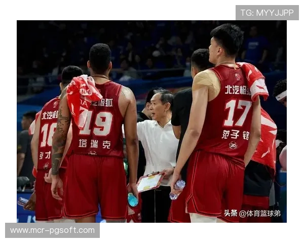 三强争霸格局初显:广厦、北京、广东形成新赛季第一集团 三强争霸格局初显:广厦、北京、广东形成新赛季第一集团